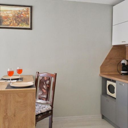 Cozy Studio Near The Park With Huge Verandah. Велико Търново Екстериор снимка